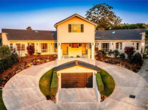 Luxurious 4-BR Mansion with Tennis Court and Pool!